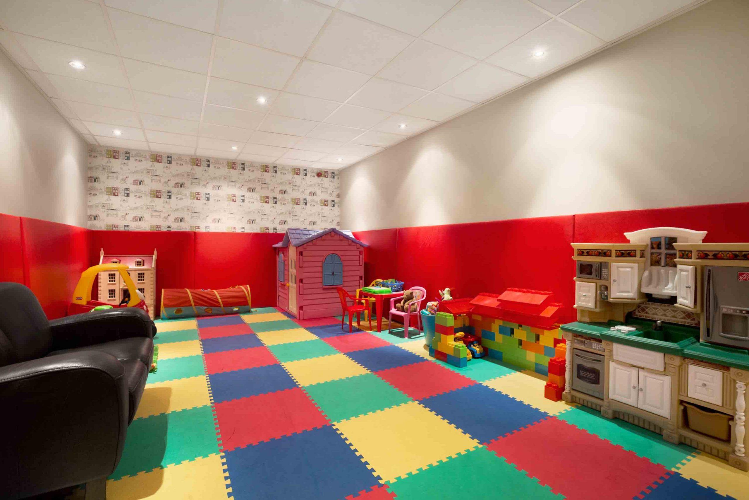 Crowne Plaza kids playroom